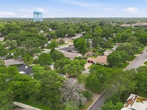 701  Raintree Road , Fort Worth Texas 76103