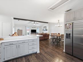 701  Raintree Road , Fort Worth Texas 76103