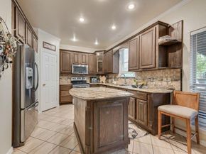 5715  Creekhollow Drive , Arlington Texas 76018