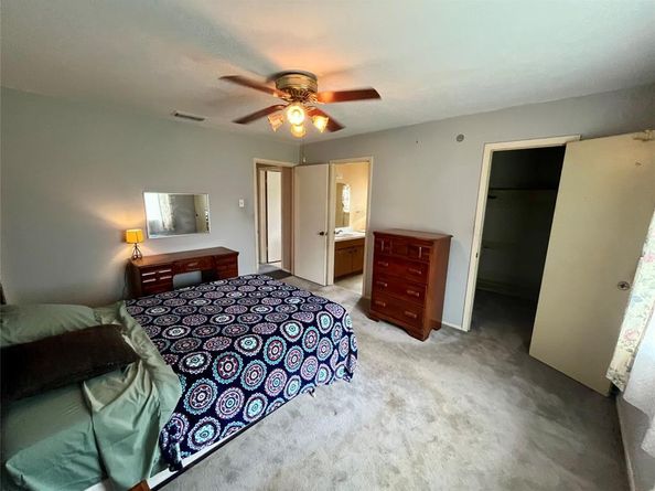 858  Lexington Drive , Lancaster Texas 75134