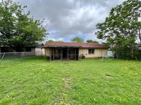 858  Lexington Drive , Lancaster Texas 75134