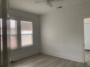 1019  Wayne Street , Dallas Texas 75223