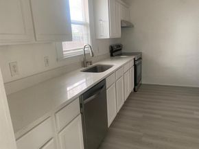 1019  Wayne Street , Dallas Texas 75223