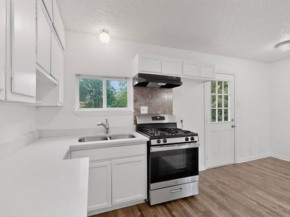 3018  51st Street , Dallas Texas 75216