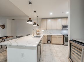 1505  Elm Street  404, Dallas Texas 75201