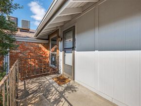 4317  Hartford Street  214, Dallas Texas 75219