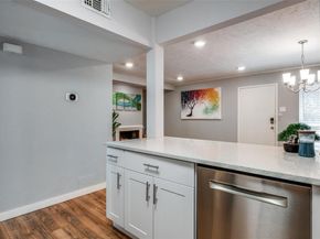 4317  Hartford Street  214, Dallas Texas 75219