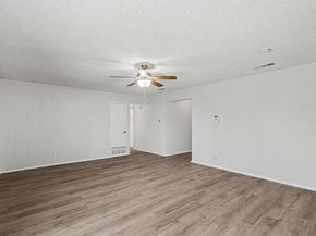 125  Roundtree Drive , Crowley Texas 76036