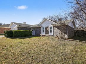 125  Roundtree Drive , Crowley Texas 76036