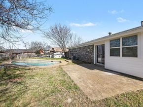 125  Roundtree Drive , Crowley Texas 76036