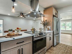 1515  Oak Meadows Drive , Dallas Texas 75232