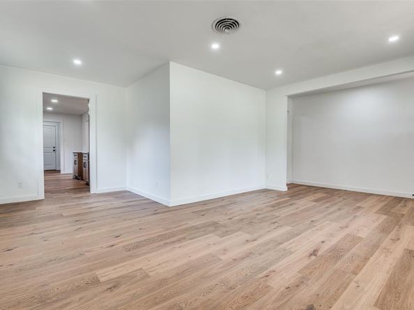 1515  Oak Meadows Drive , Dallas Texas 75232