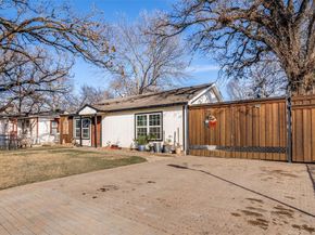 650  Pleasant Oaks Drive , Dallas Texas 75217