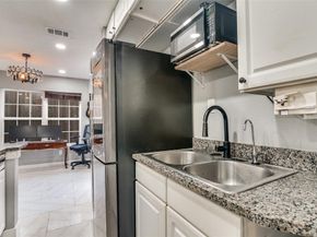 650  Pleasant Oaks Drive , Dallas Texas 75217