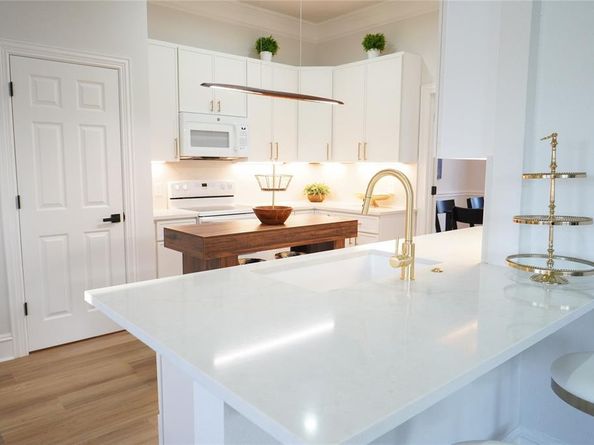 1390  Shores Boulevard , Rockwall Texas 75087