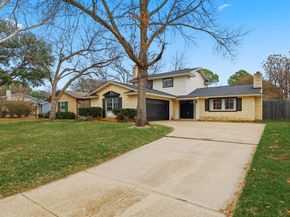 2804  Hollywood Drive , Arlington Texas 76013
