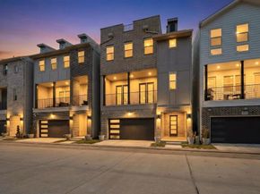 2557  Carmelita Street , Dallas Texas 75212