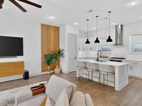 2557  Carmelita Street , Dallas Texas 75212