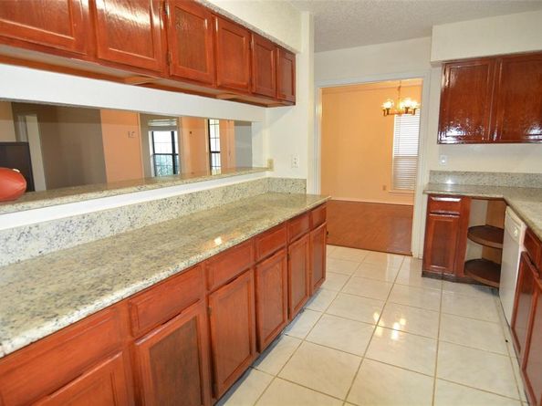 210 W Apollo Road , Garland Texas 75040