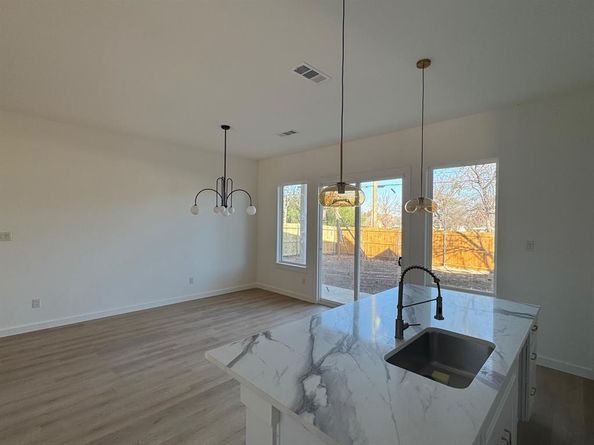 1633 E Tucker Street , Fort Worth Texas 76104