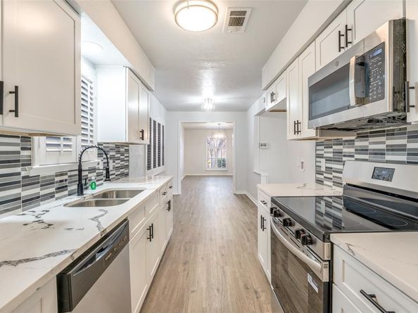 2730  Moonriver Lane , Farmers Branch Texas 75234