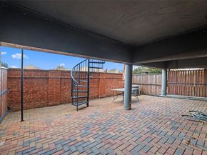 563  Rockingham Drive , Irving Texas 75063