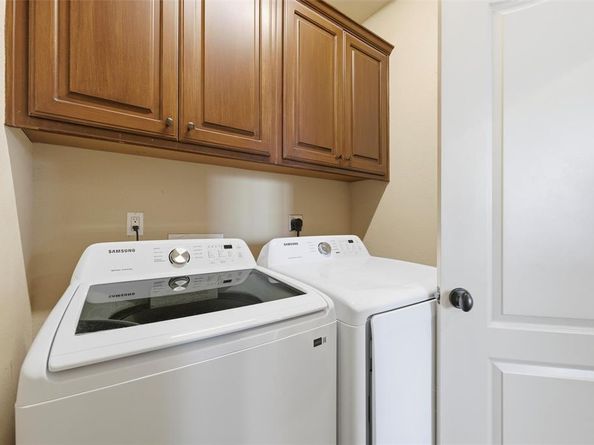 563  Rockingham Drive , Irving Texas 75063