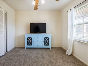 1723  Alhambra Street , Dallas Texas 75217