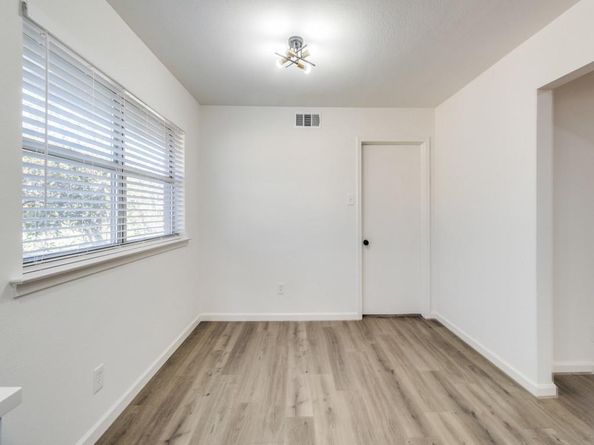 1918  Patricia Lane , Garland Texas 75042