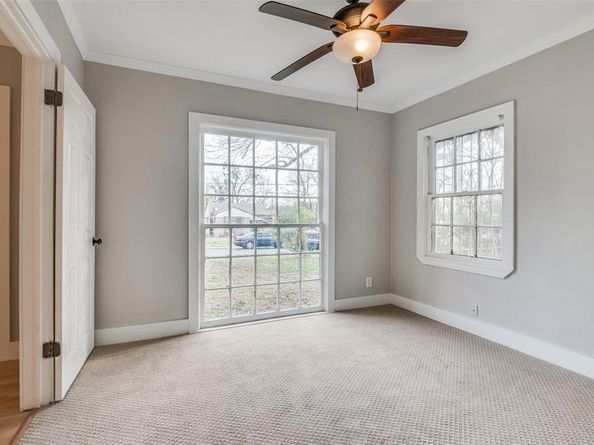 2629  Bowling Green Avenue , Dallas Texas 75216