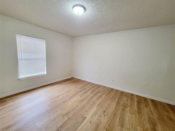 735  Arrowhead Circle , Garland Texas 75043