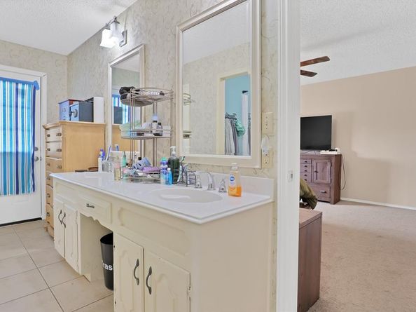 940  Western Trail , Keller Texas 76248