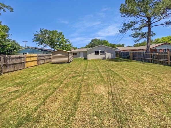 712  Brookfield Drive , Hurst Texas 76053