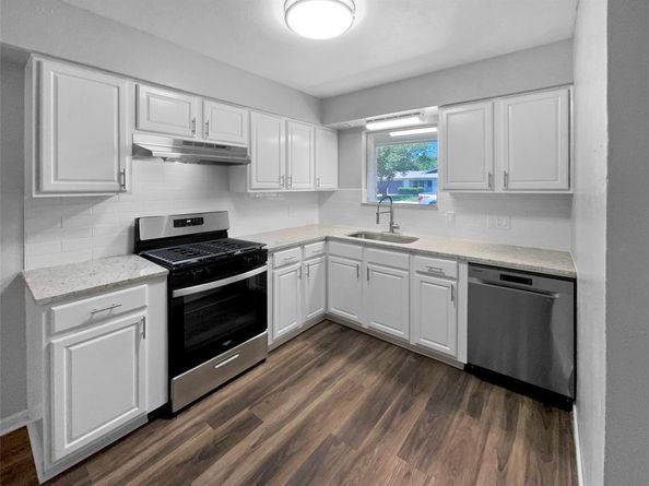 712  Brookfield Drive , Hurst Texas 76053