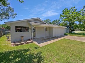 712  Brookfield Drive , Hurst Texas 76053