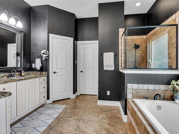 1532  Sea Breeze Lane , Azle Texas 76020
