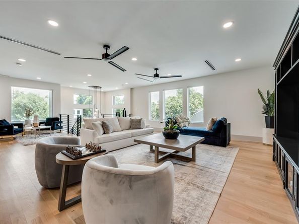 4528 W Amherst Avenue , Dallas Texas 75209