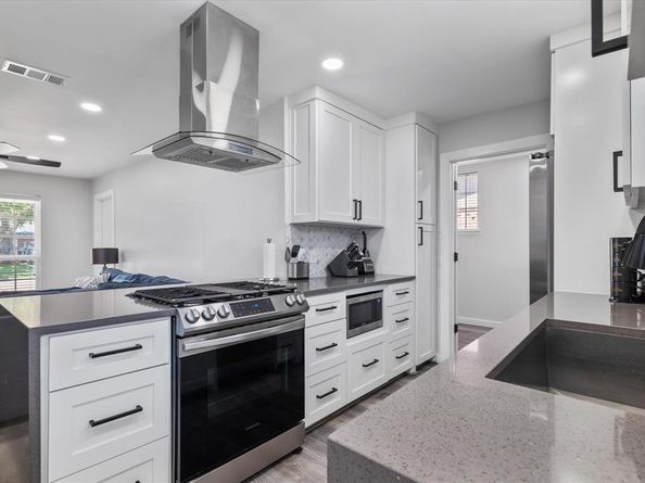 507  Parker Circle , Garland Texas 75040