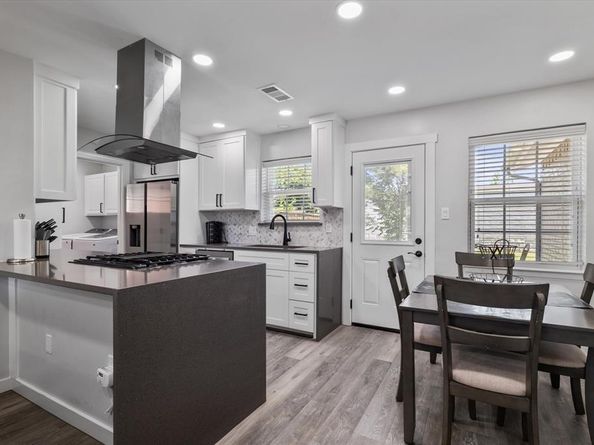 507  Parker Circle , Garland Texas 75040