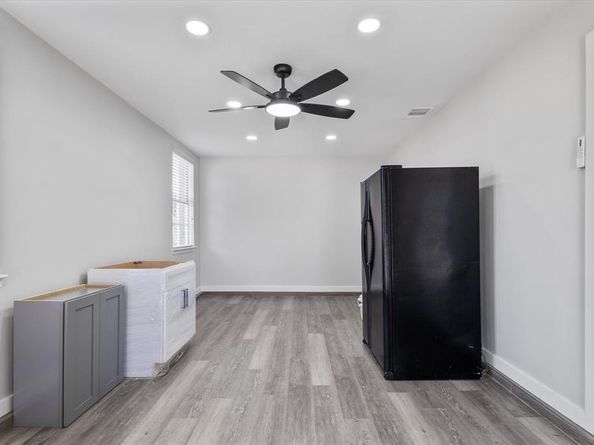 507  Parker Circle , Garland Texas 75040