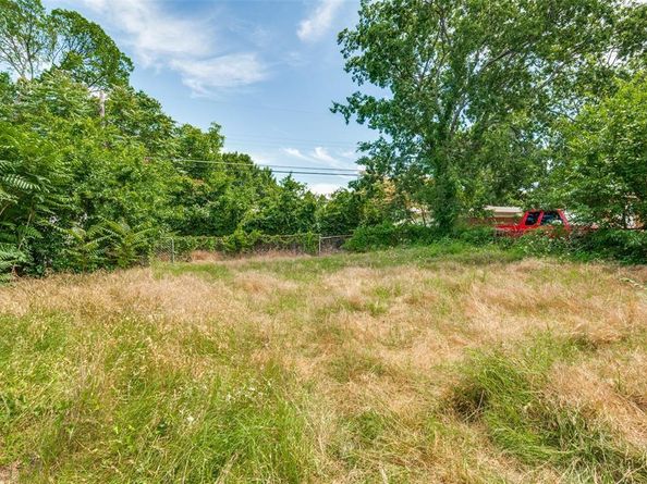 3622  Falls Drive , Dallas Texas 75211