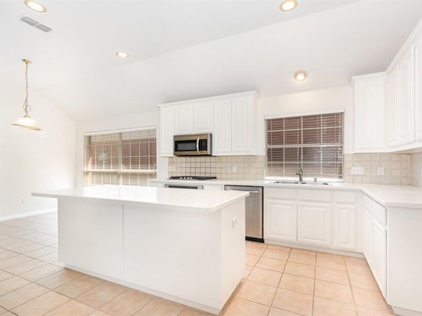4145  Silverthorne Street , Richardson Texas 75082