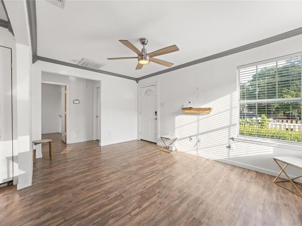 1932  Greenfield Avenue , Fort Worth Texas 76102
