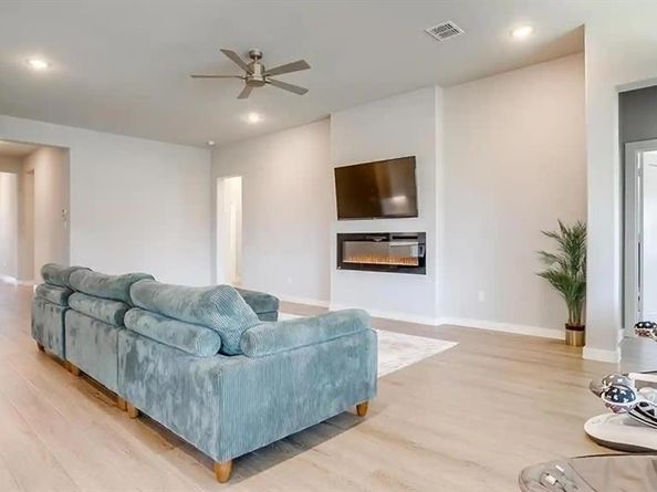 1632  Thunderbird Drive , Fort Worth Texas 76052