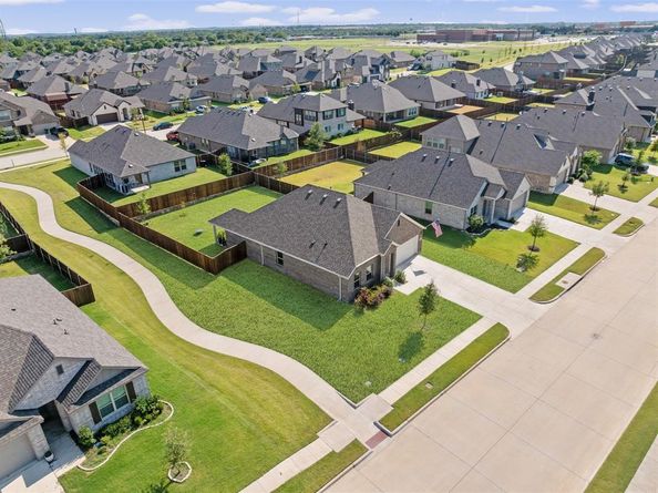 1324  Alderwood Lane , Crowley Texas 76036