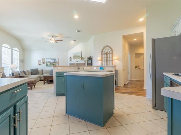 317  Rain Tree Drive , Sunnyvale Texas 75182