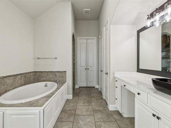 716  Field Crossing , Little Elm Texas 76227