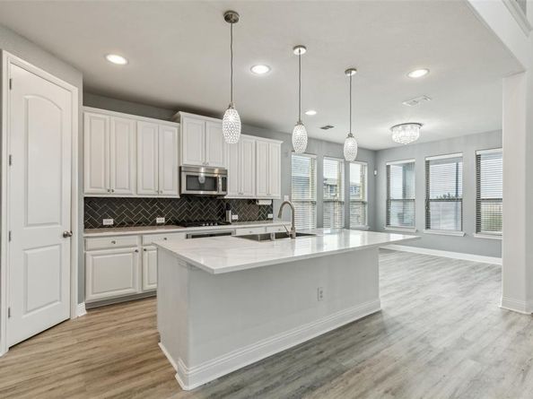 716  Field Crossing , Little Elm Texas 76227