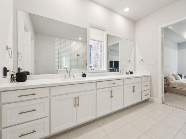 2560  Liverpool Lane , Carrollton Texas 75010