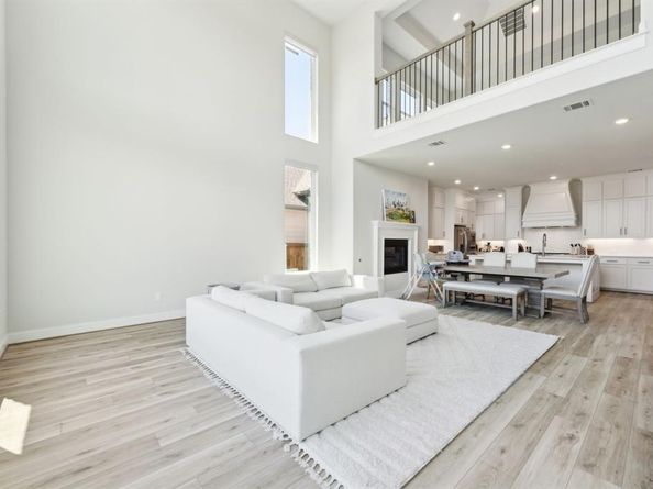 2560  Liverpool Lane , Carrollton Texas 75010